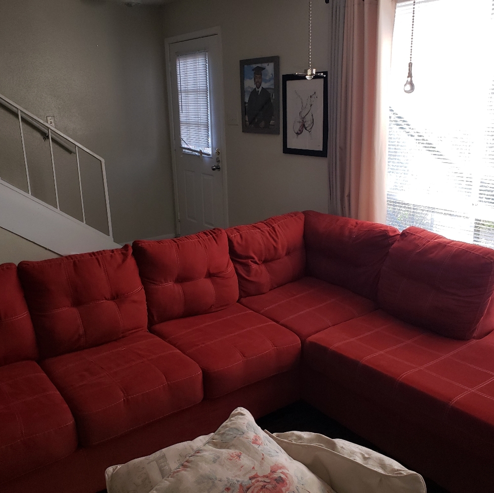 Living room - Picture 11 of 16